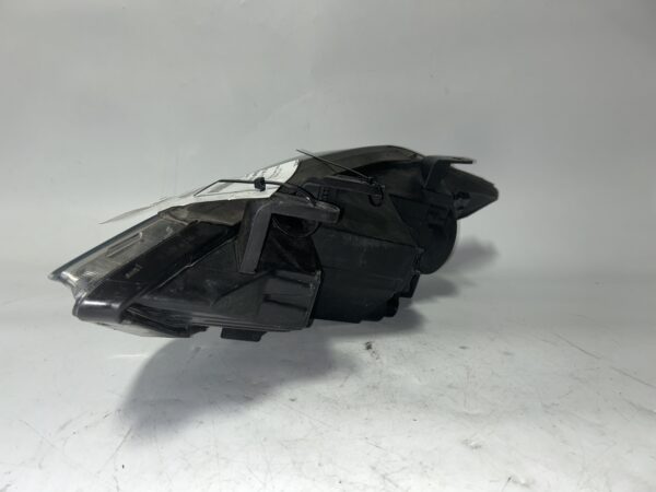 IMG_0016 2017-2018 Hyundai Elantra Halogen Right Passenger HeadLight OEM