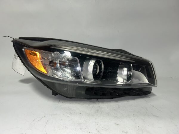 2016-2018 KIA SORENTO Right Passenger Headlight Halogen Bar Type LED Accents OEM