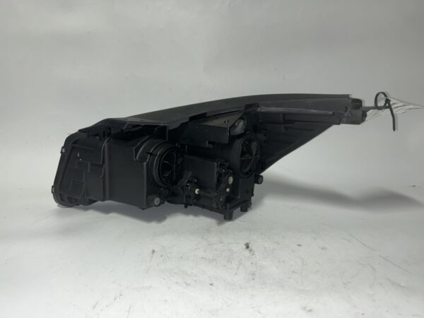 2016-2018 KIA SORENTO Right Passenger Headlight Halogen Bar Type LED Accents OEM