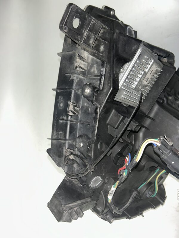 IMG_0067 2014-2015 GMC Sierra 1500 Front Right Passenger Headlight OEM