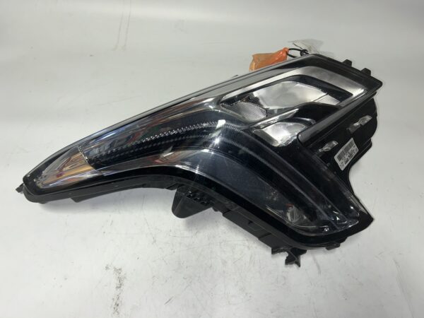 IMG_0102 2018-2019 Cadillac XTS Right Passenger Headlight OEM