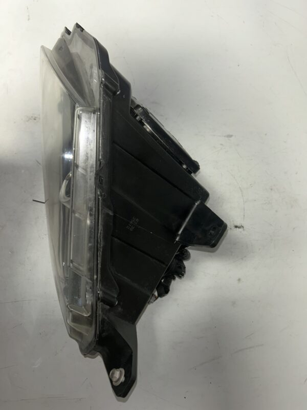 2013-2014 Ford Mustang HID Xenon Right Passenger Side OEM