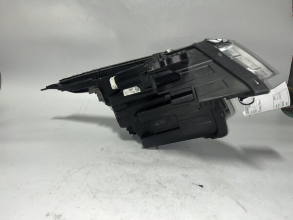 IMG_0168 2021-2022 Kia Seltos Left Driver Side Halogen Headlight OEM