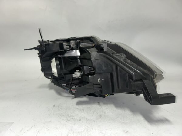 IMG_0205 2018-2020 Nissan Rogue Driver Passenger Side Headlight OEM