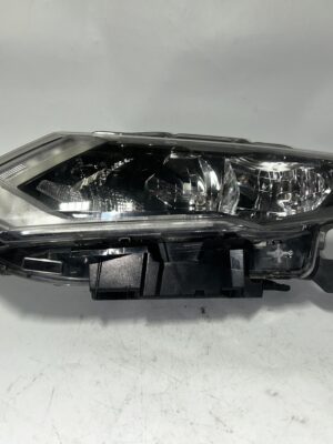 IMG_0208 2018-2020 Nissan Rogue Driver Passenger Side Headlight OEM