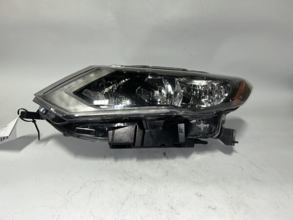 IMG_0208 2018-2020 Nissan Rogue Driver Passenger Side Headlight OEM