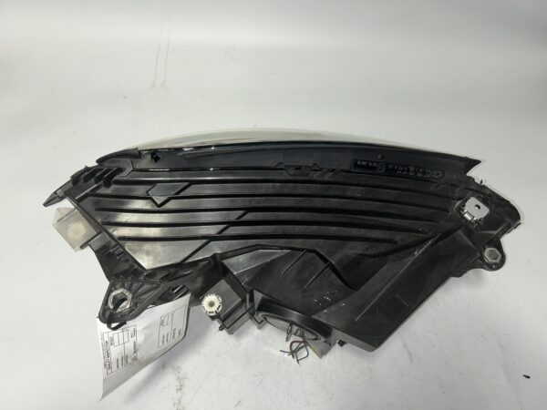 IMG_0227 2016-2019 Mercedes-Benz GLC300 Driver Side Halogen Headlight OEM