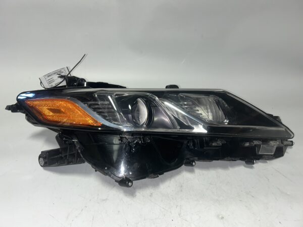 IMG_0364 2018-2024 Toyota Camry Right Passenger Headlight Assembly OEM