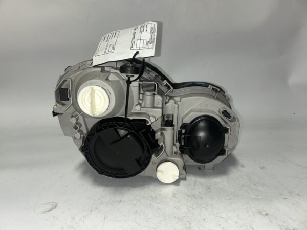 2001-2004 MERCEDES Benz C230 C240 C320 C-Class w/Bulb Driver Side Halogen Headlight OEM