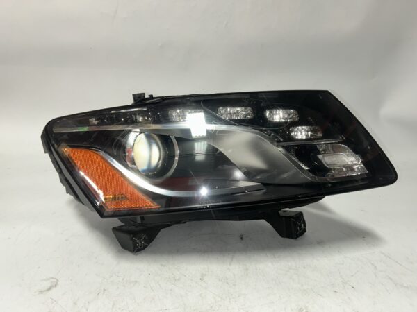 2009-2012 Audi Q5 Quattro Right Passenger Side HID Xenon Headlight OEM
