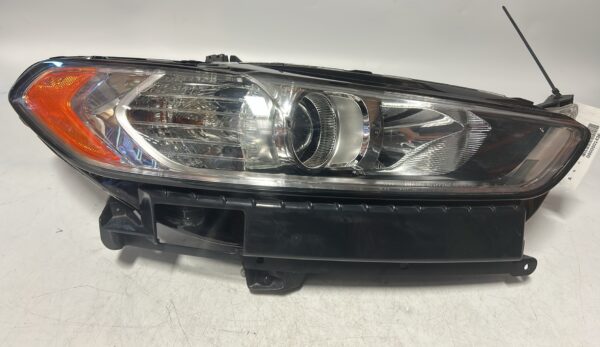 IMG_1511 2013-2016 Ford Fusion Halogen Right Passenger Headlight OEM