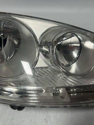 2005-2010 Volkswagen Jetta Halogen Right Headlamp OEM