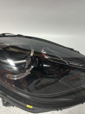 2022-2024 Porsche Macan LED Headlight  BLACK RIGHT OEM 95B.941.016.H