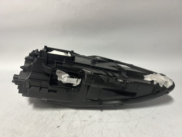 IMG_1839_20260418_050659 2022-2024 Porsche Macan LED Headlight BLACK RIGHT OEM 95B.941.016.H