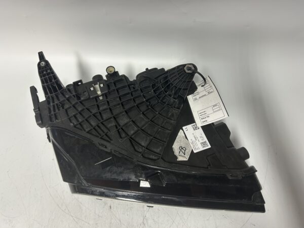 IMG_1860 2023-2024 BMW 7Series 740i LED Headlight Front Right Passenger Side OEM