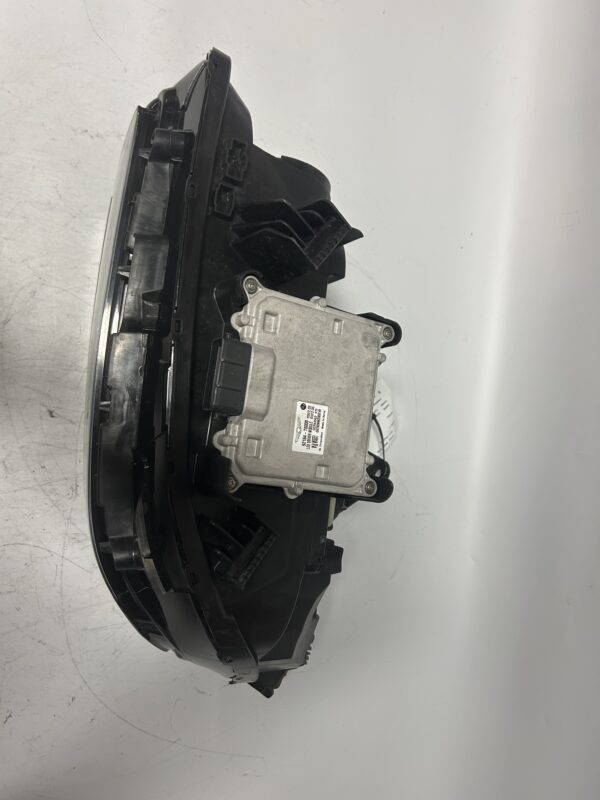 2021-2024 Genesis GV80 Full LED Right Side Headlight Assembly OEM 92102-T6020