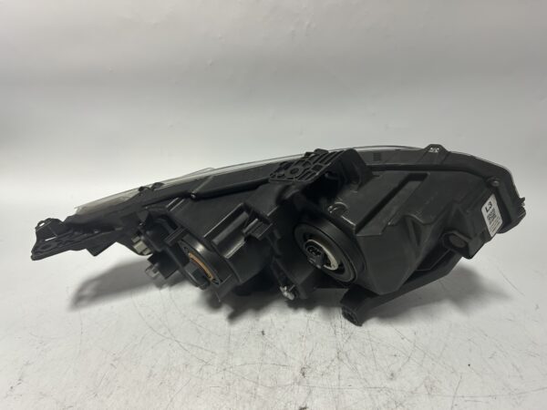 Toyota Camry 2018 2019 Headlight Right Passenger Side OEM 8111006C40