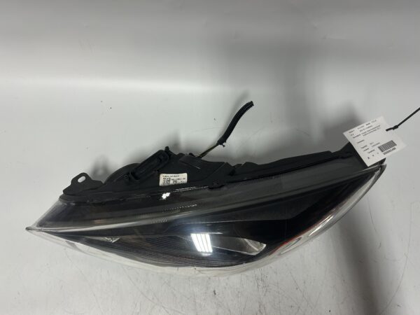 2016-2019 Nissan Sentra Passenger Right Headlight Halogen Headlamp OEM
