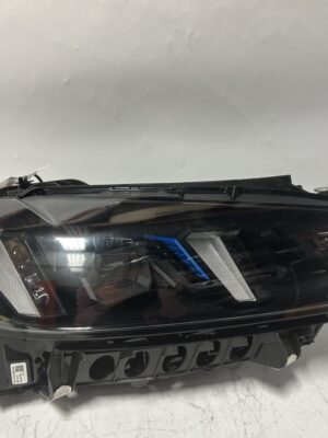 IMG_2052 BMW I4 430 HEADLIGHT RIGHT PASSENGER 2024 2025 LED 5A3B318-03 OEM