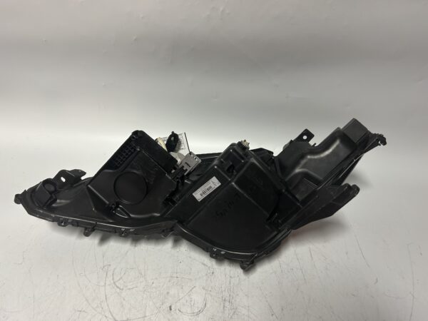 IMG_2066 OEM 2018 2019 2020 Toyota CAMRY Right Passenger Side Headlight Assembly