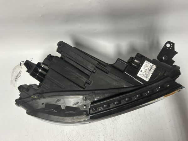IMG_2069 OEM 2020-2023 VOLKSWAGON ATLAS Headlight W/O ADAPTIVE Right Side 3CN941036E