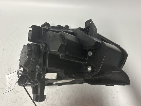 KIA NIRO HEADLIGHT RIGHT PASSENGER 2023 2024 2025 LED 92102-AT150 OEM