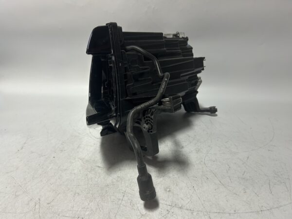 OEM 2024-2025 VOLKSWAGEW Atlas Cross Sport LED W/O ADAPTIVE Right HL 3CN941082L