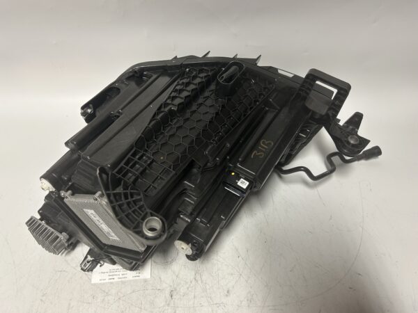 OEM 2024-2025 VOLKSWAGEW Atlas Cross Sport LED W/O ADAPTIVE Right HL 3CN941082L