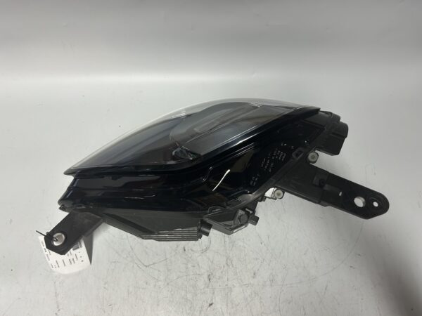 IMG_2122 2023-2024 Maserati Grecale Right Passenger Side LED Headlight OEM 06702930700