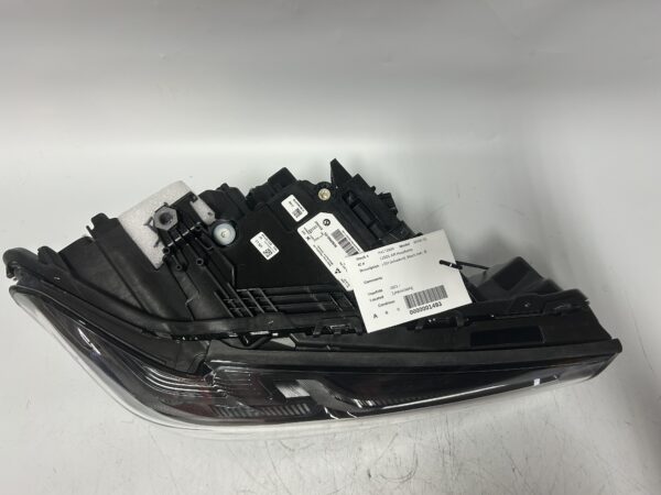 OEM 2021-2022 BMW 5 Series G30 530I LED Headlight Black Right Side Assembly