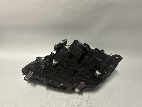 OEM 2021-2022 BMW 5 Series G30 530I LED Headlight Black Right Side Assembly