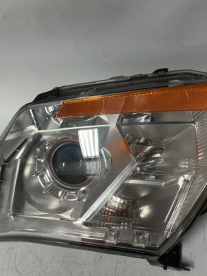 OEM 2014-2016 Cadillac SRX Passenger Right Headlight Assembly Halogen 23315409