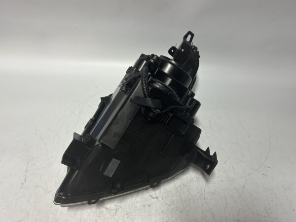 IMG_2149 OEM 2014-2016 Cadillac SRX Passenger Right Headlight Assembly Halogen 23315409