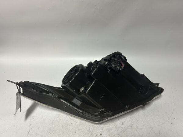 IMG_2150 OEM 2014-2016 Cadillac SRX Passenger Right Headlight Assembly Halogen 23315409