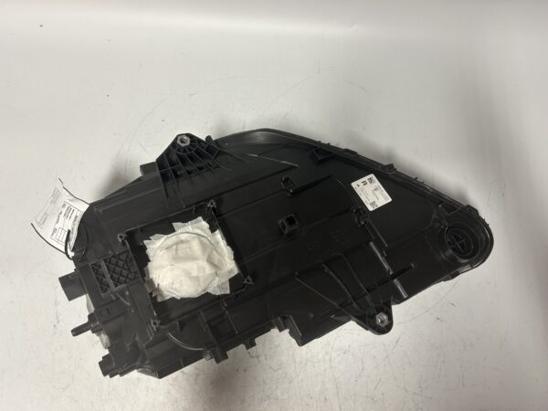IMG_2170 2022-2024 Porsche Macan LED Headlight BLACK RIGHT Passenger Side Lamp OEM