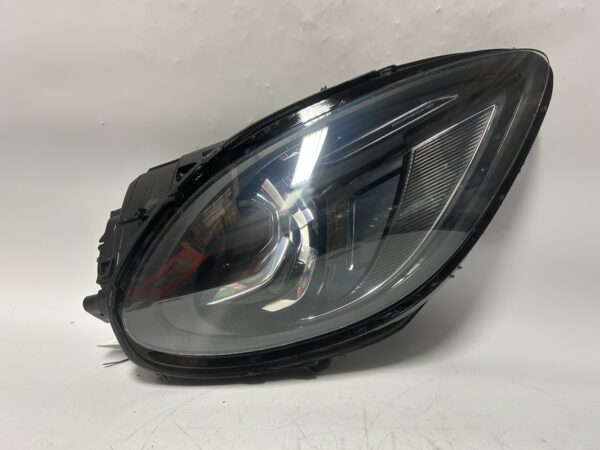 IMG_2174 2022-2024 Porsche Macan LED Headlight BLACK RIGHT Passenger Side Lamp OEM