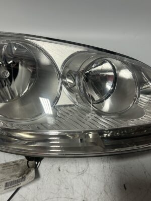 IMG_2189 2005-2010 Volkswagen Rabbit Jetta GTI Right Headlight Lamp 1K6941006S OEM