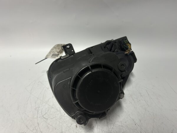 IMG_2191 2005-2010 Volkswagen Rabbit Jetta GTI Right Headlight Lamp 1K6941006S OEM