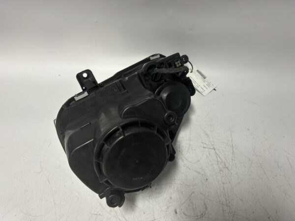 IMG_2199 2005-2010 Volkswagen Rabbit Jetta GTI Right Side Headlight Lamp 1K6941006S OEM
