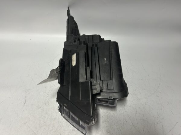 IMG_2236 OEM 2021-2023 KIA SELTOS HALOGEN LED PASSENGER Right Side Headlight 92102-Q513