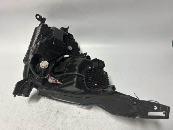 IMG_2330 2021-2024 NISSAN PATHFINDER FULL LED CHROME BEZEL RIGHT 26010-6TA6A OEM