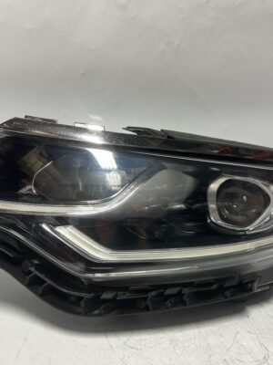 2019-2020 Kia Optima Headlight Halogen W/LED DRL Driver Projector 92101D5500 OEM