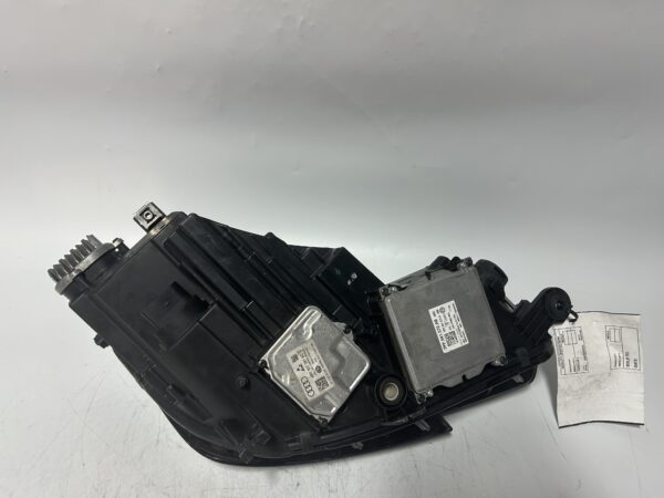IMG_2390 2017-2019 AUDI A4 S4 B9 FULL LED LEFT HEADLIGHT COMPLETE ASSEMBLY OEM