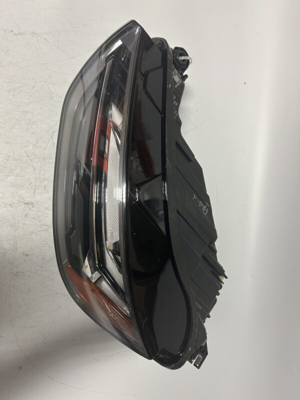IMG_2407 2021-2025 AUDI Q5/SQ5 SINGLE LED W/O MATRIX LIGHT 80A-941-773-F OEM