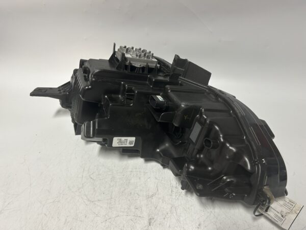 2019-2021 FORD EDGE LED HEADLIGHT BLACK BEZEL SPORT RIGHT KT4B13W029CH OEM