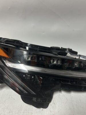 2025 Nissan Kicks FULL LED RIGHT PASSENGER 260107SF5A OEM