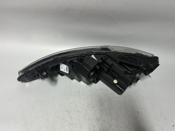 IMG_2796 2017-2022 Chrysler Pacifica Mopar Passenger Right Headlight Halogen 68228946 OEM