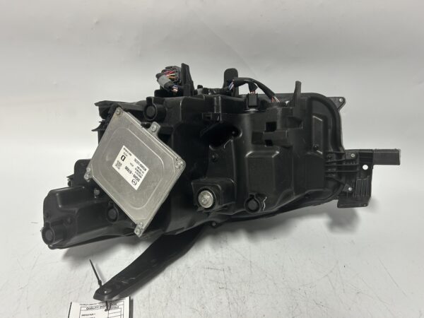 IMG_2812 2020-2022 Mazda CX-30 CX30 Right Passenger Side Headlight DGJ1-51030 OEM