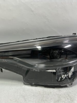 IMG_3275 2022-2024 TOYOTA COROLLA CROSS LEFT LH DRIVER SIDE HEADLIGHT OEM 811500A240