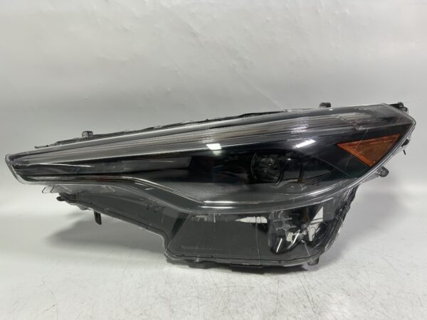 2022-2024 TOYOTA COROLLA CROSS LEFT LH DRIVER SIDE HEADLIGHT OEM 811500A240